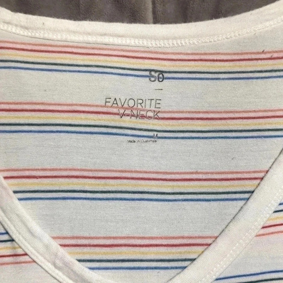 𝅺SO juniors FD favorite v-neck - Picture 3 of 7